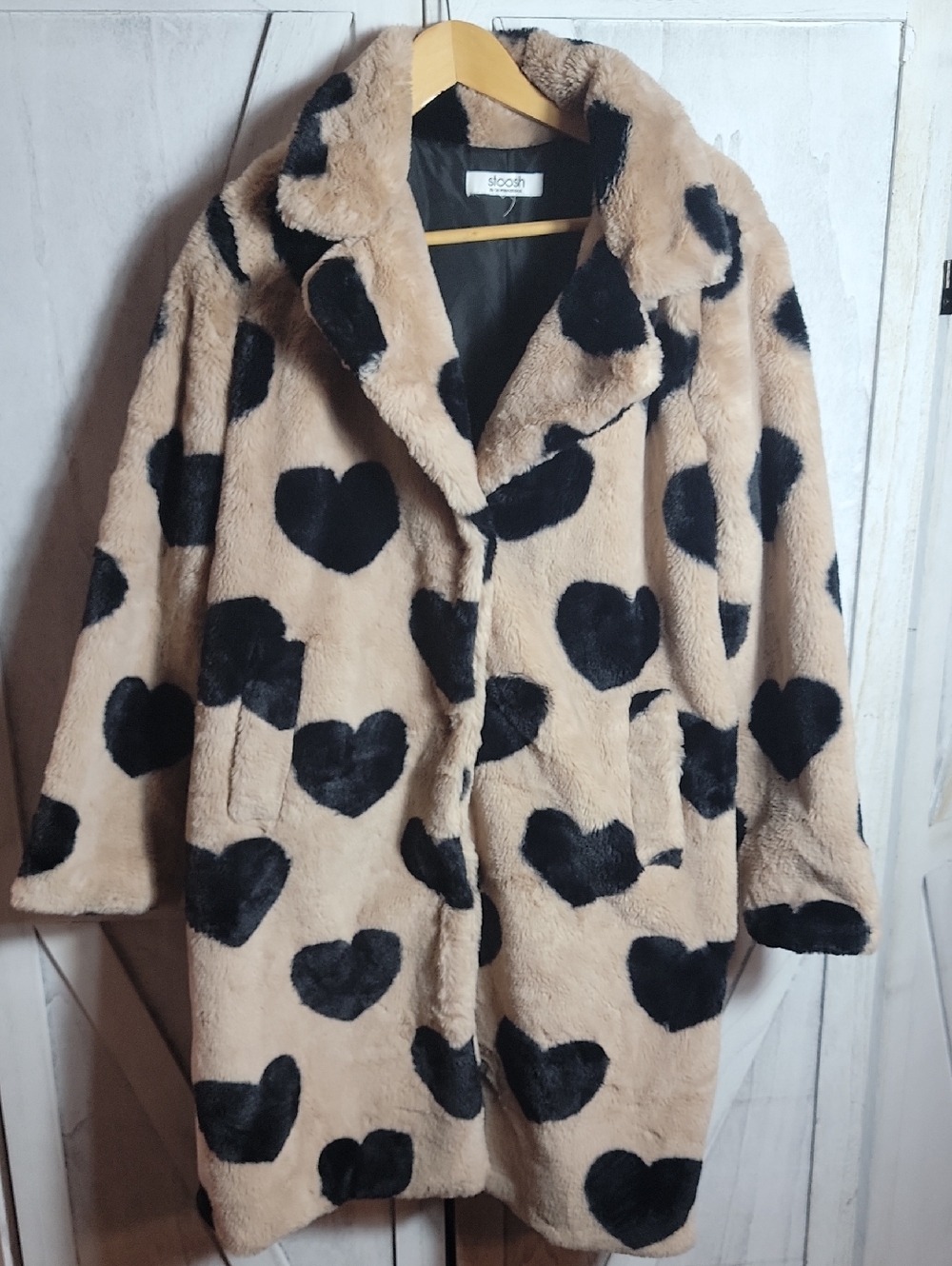 Stoosh Beige Faux Fur Teddy Coat with Black Heart Print Size Medium - Picture 6 of 10